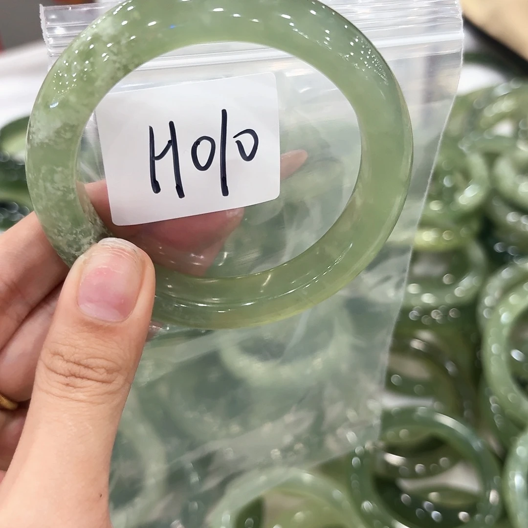 鱼***途岫玉未镶嵌手镯111