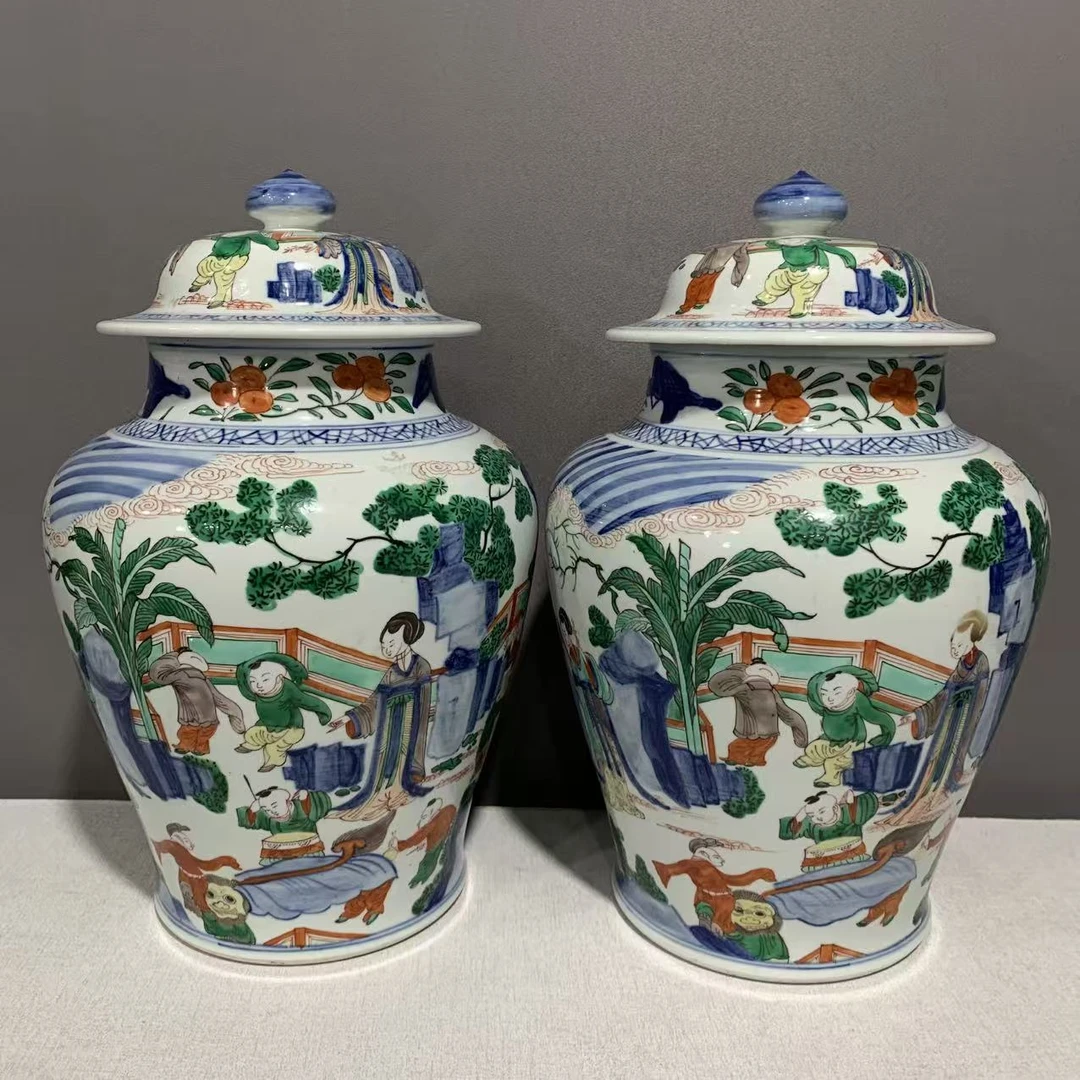 A0831055清代 青花五彩四妃十六子将军罐一对（口径15 肚26 高41）