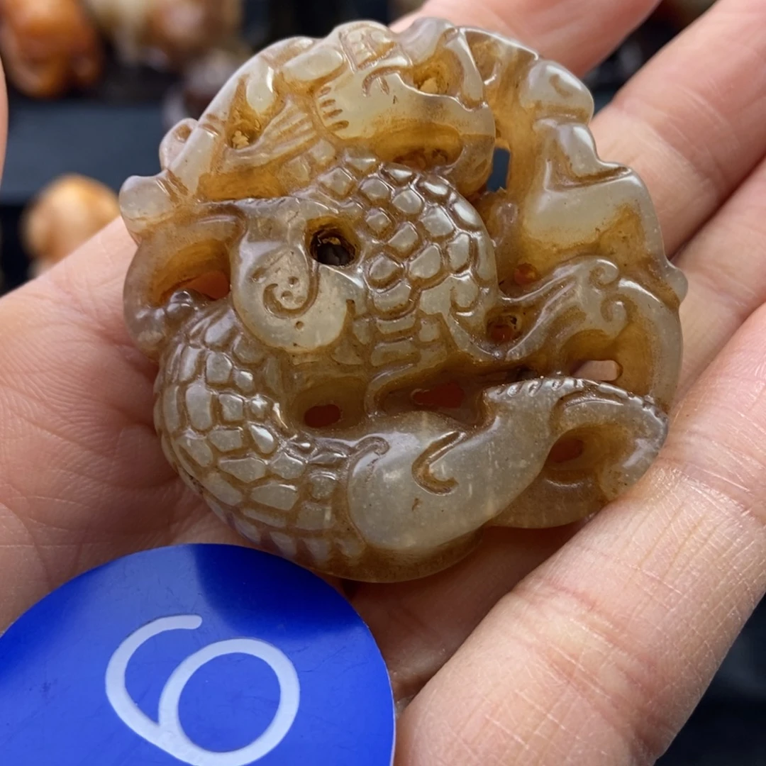 和田玉（糖玉）未镶嵌挂件