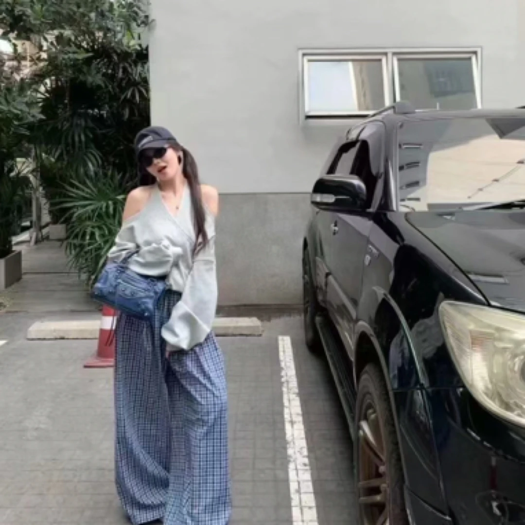 《iN97家》春季新款宽松时尚挂脖露肩卫衣