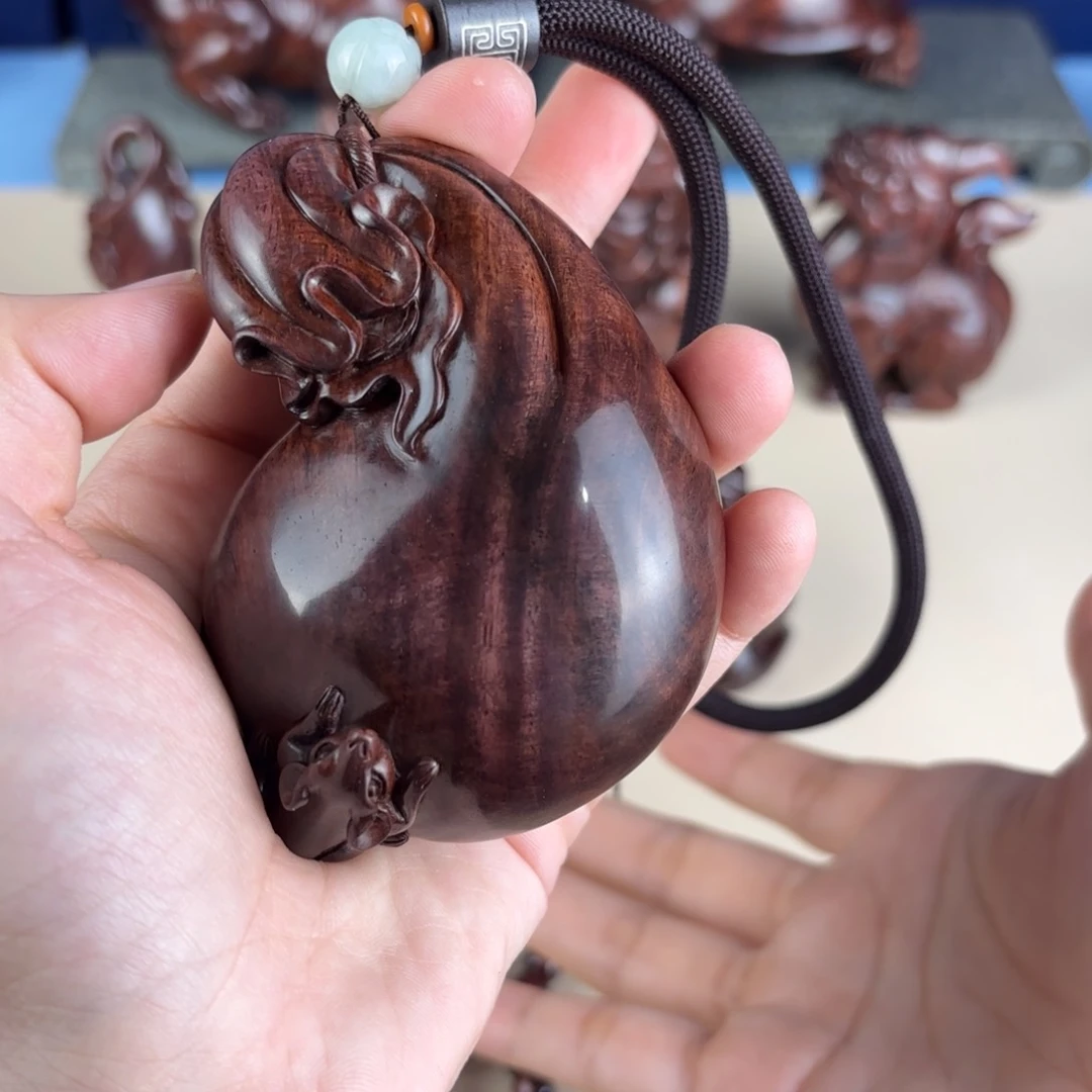 黄花梨/降香黄檀把件