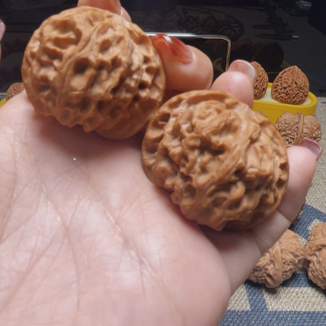 文玩核桃把件苹果园