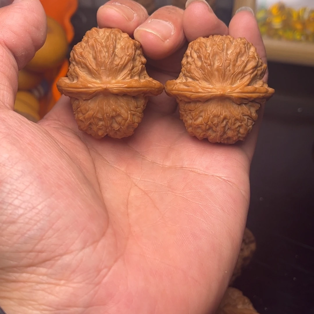 文玩核桃把件40练手血麒麟