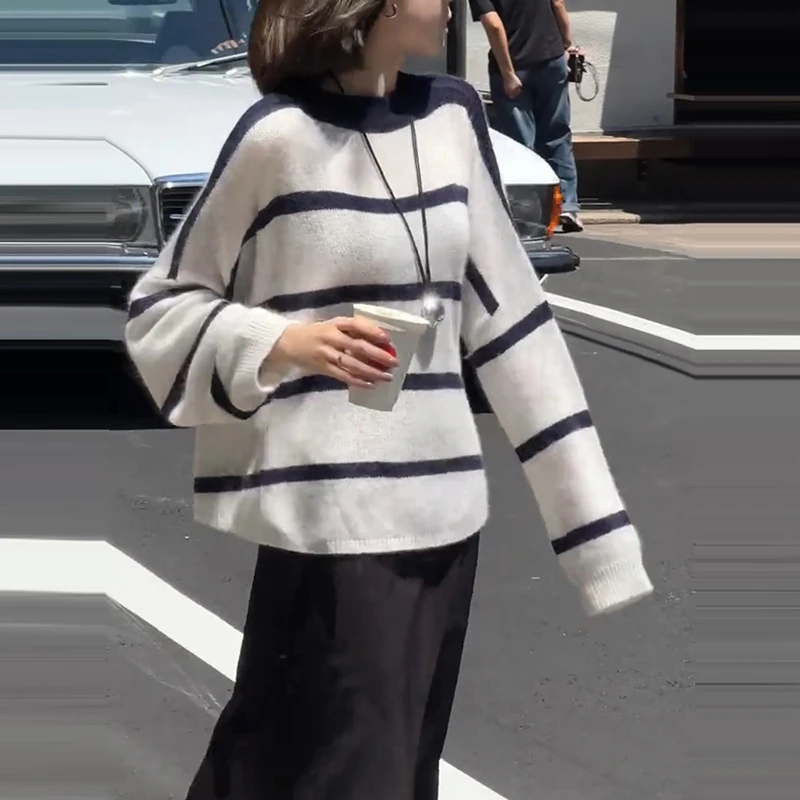 知性风衣服慵懒风撞色条纹圆领套头小衫新款宽松薄款针织衫上衣女