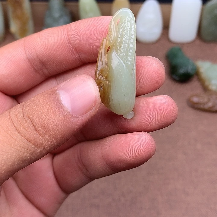 和田玉（糖玉）未镶嵌颈饰