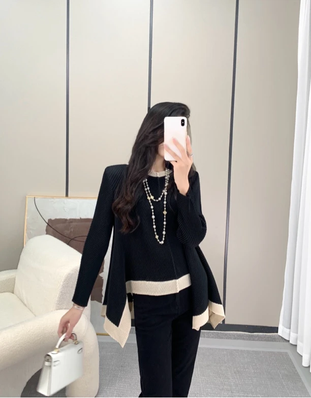 大码褶皱2024秋季新款不规则设计感小众上衣女宽松显瘦长袖打底衫