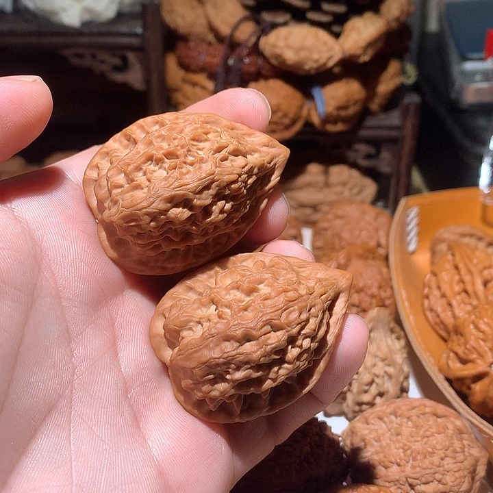 格***局吊坠文玩核桃吸血鬼