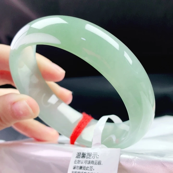 翡翠未镶嵌手镯58轮胎