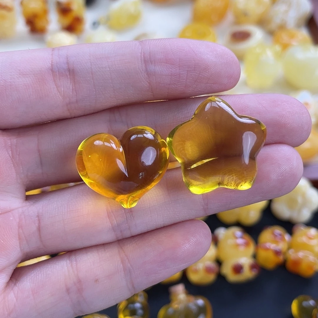 未镶嵌琥珀珠宝奇石J***e