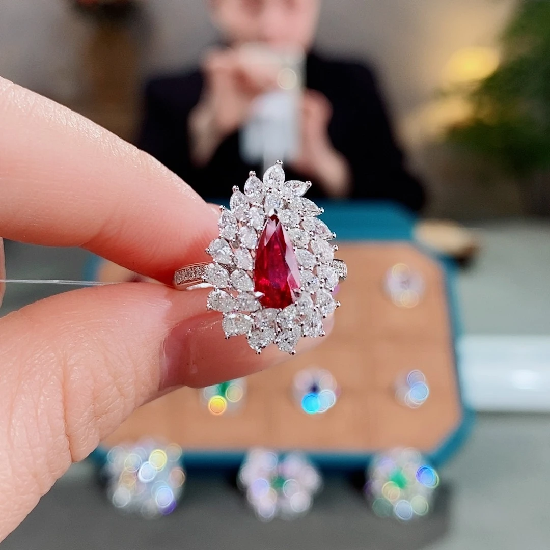 红宝石戒指18K金镶嵌1.03ct无烧鸽血红吉尔德