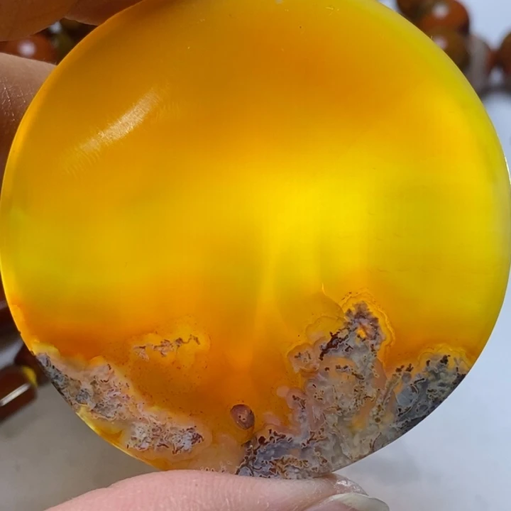 玛瑙/玉髓颈饰未镶嵌天*山