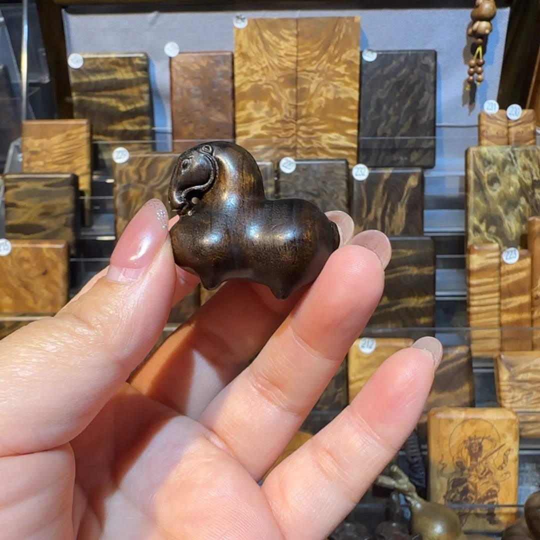 自***渡把件楠木（金丝楠）金丝楠木小叶桢楠