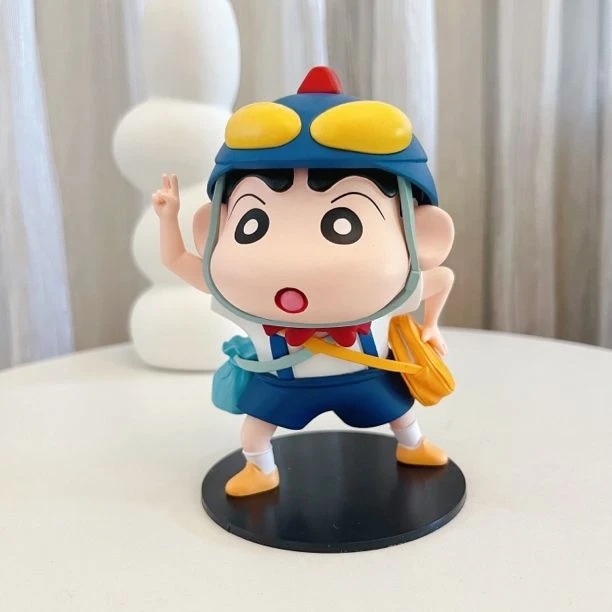 蜡笔小新点赞比耶上学小新桌面公仔摆件潮玩手办车载礼物摆设