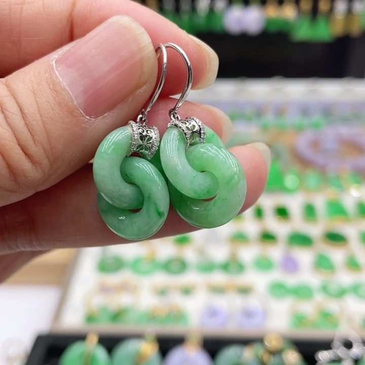 翡翠18K金镶嵌耳饰