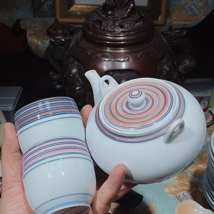 瓷片新年快乐。万事如意