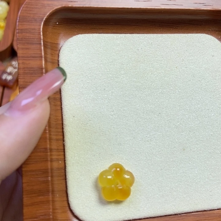 琥珀未镶嵌珠宝奇石空心花