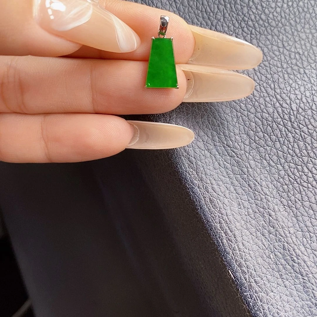 潺***潺翡翠18K金镶嵌颈饰翡翠