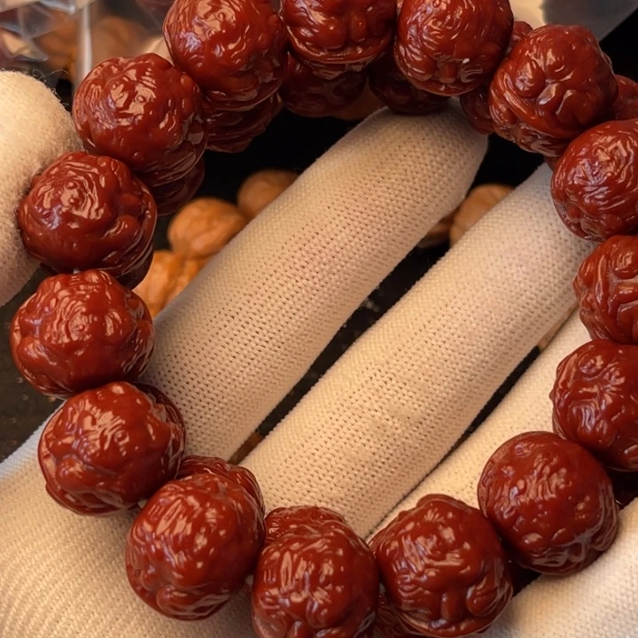 伟***少猴头核桃手串蟾王