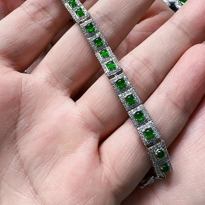 翡翠颈饰未镶嵌天然A货翡翠放漏