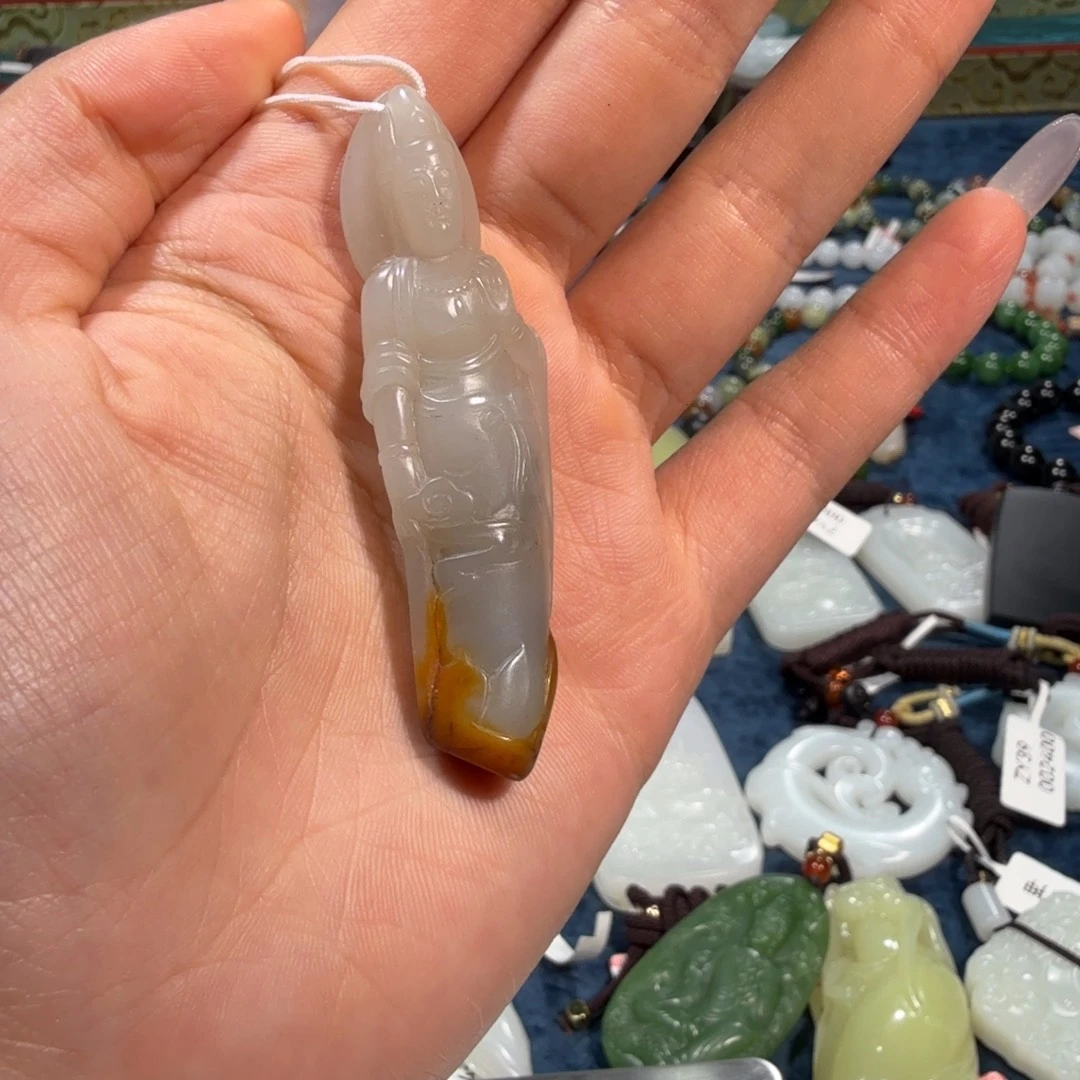 颈饰未镶嵌和田玉