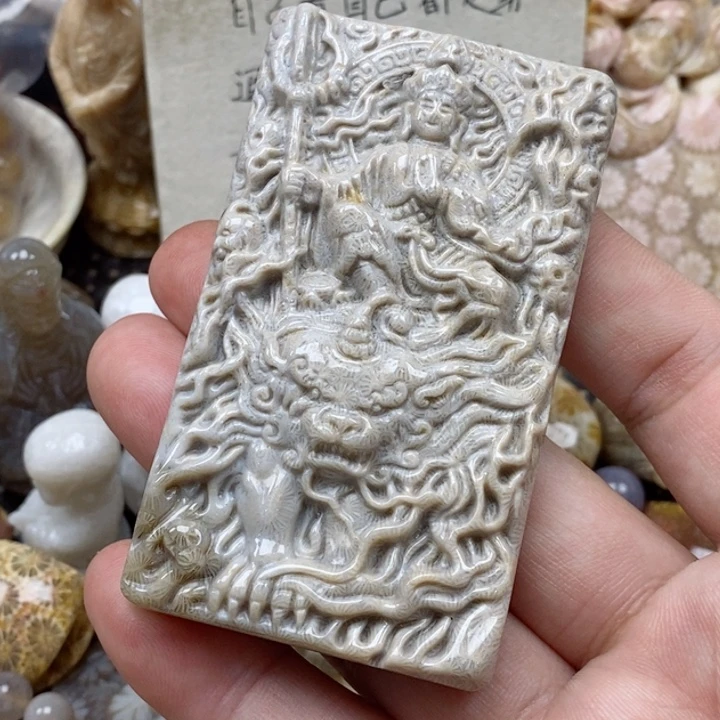 硅化珊瑚（珊瑚玉）未镶嵌颈饰