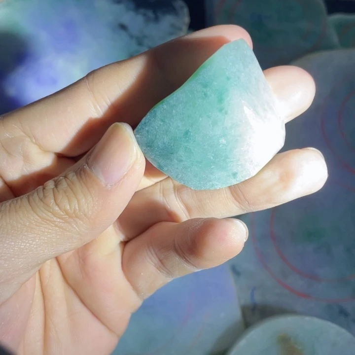 翡翠未镶嵌挂件片料