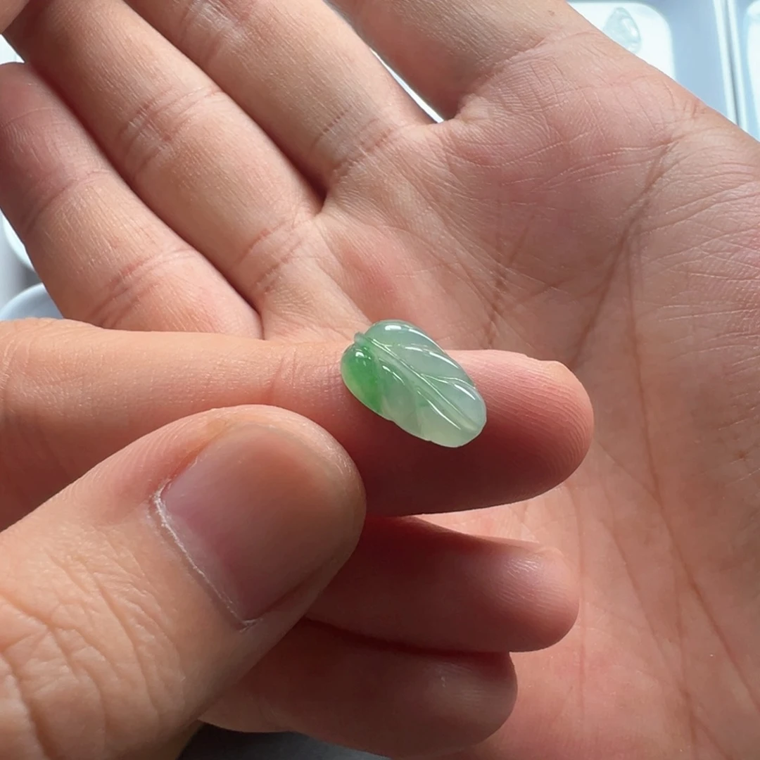 定制翡翠未镶嵌叶子