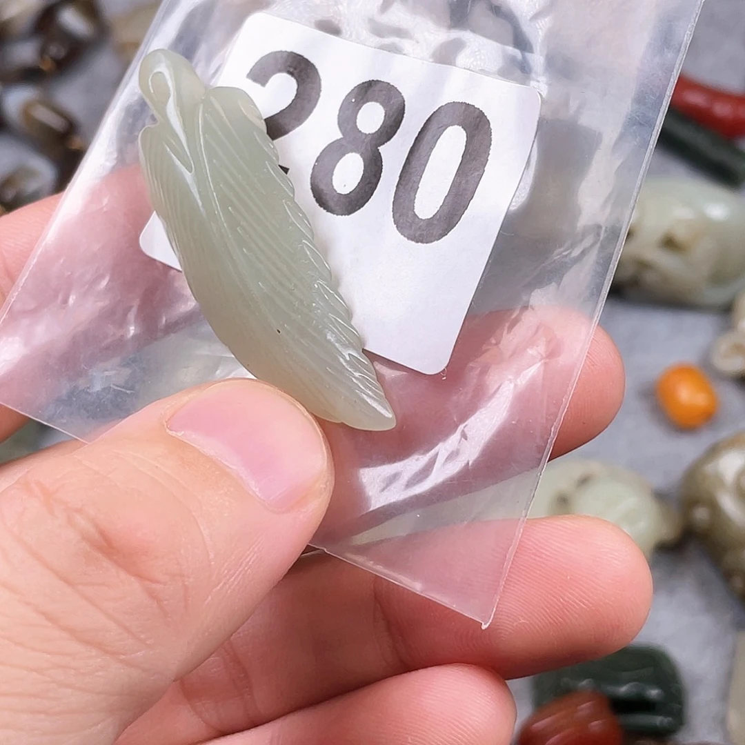 和田玉（糖玉）未镶嵌颈饰