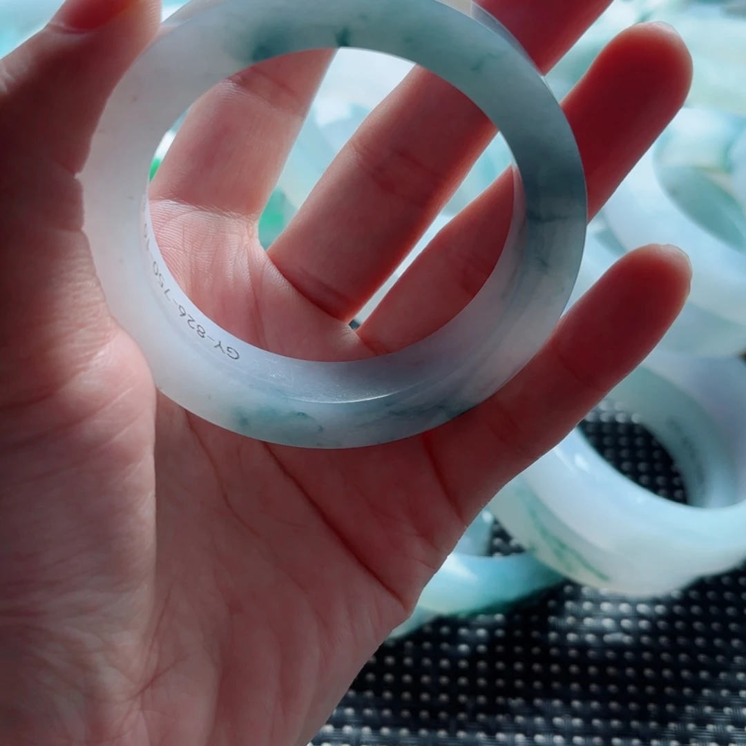 娜***y未镶嵌天然缅甸a货翡翠定制翡翠