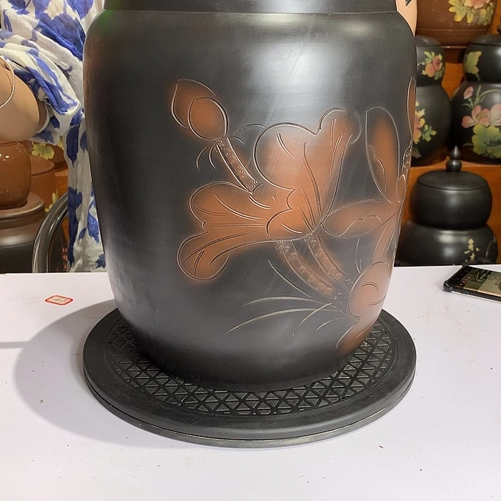 线雕五号茶缸荷花图