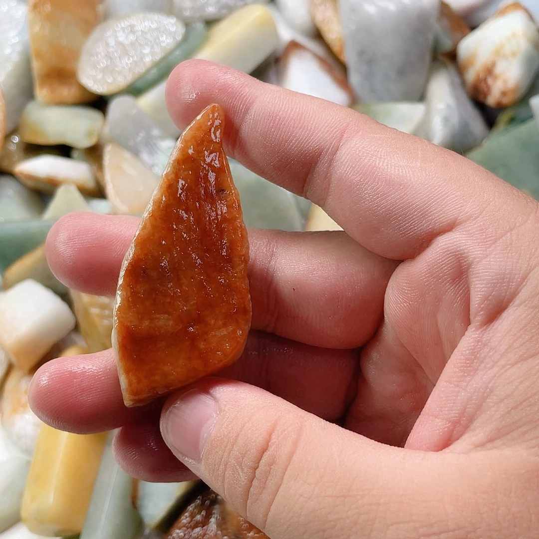 翡翠颈饰未镶嵌呵*