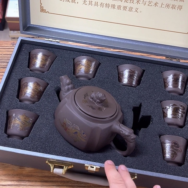 孤品茶具套装等。
