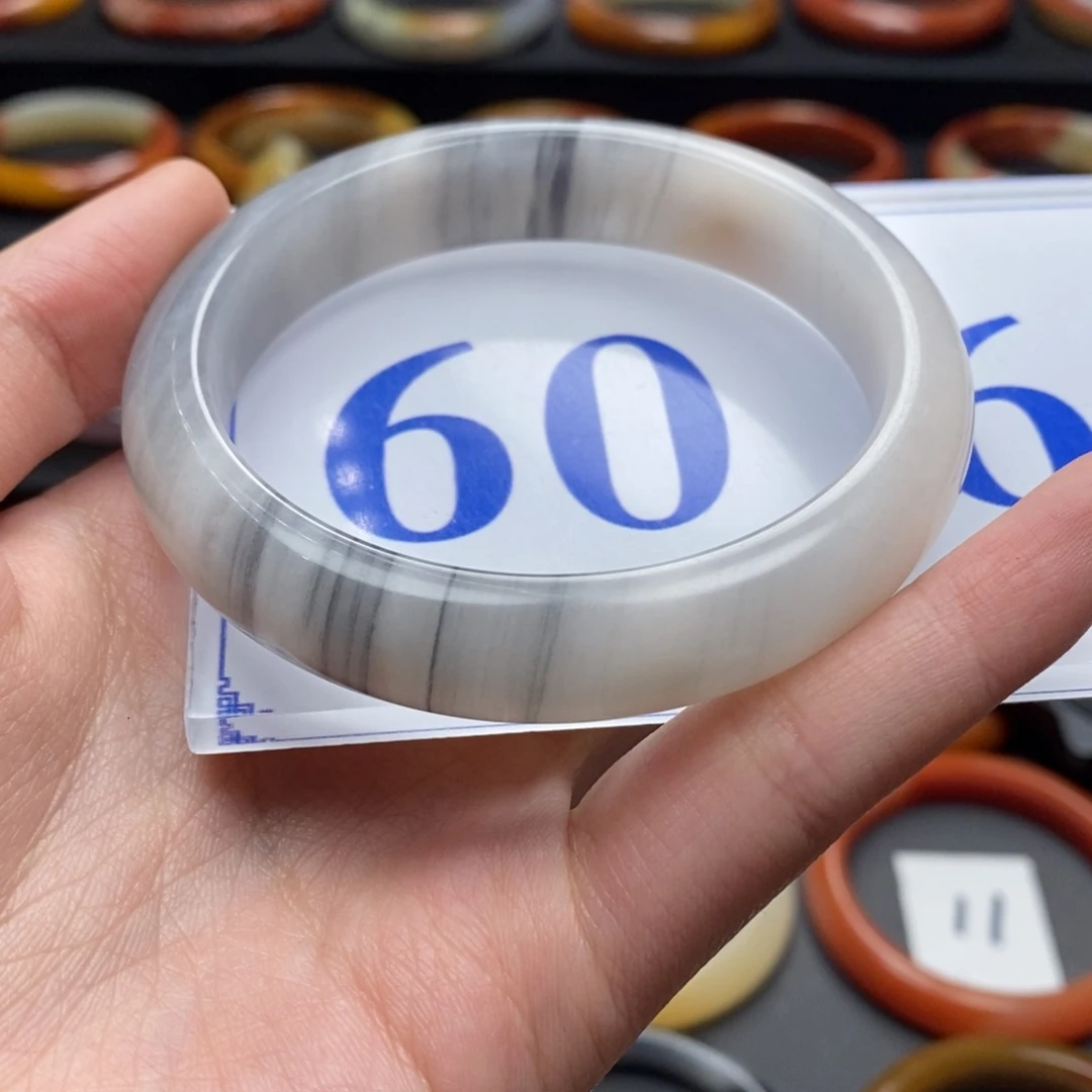 石英质玉（黄龙玉）手镯未镶嵌