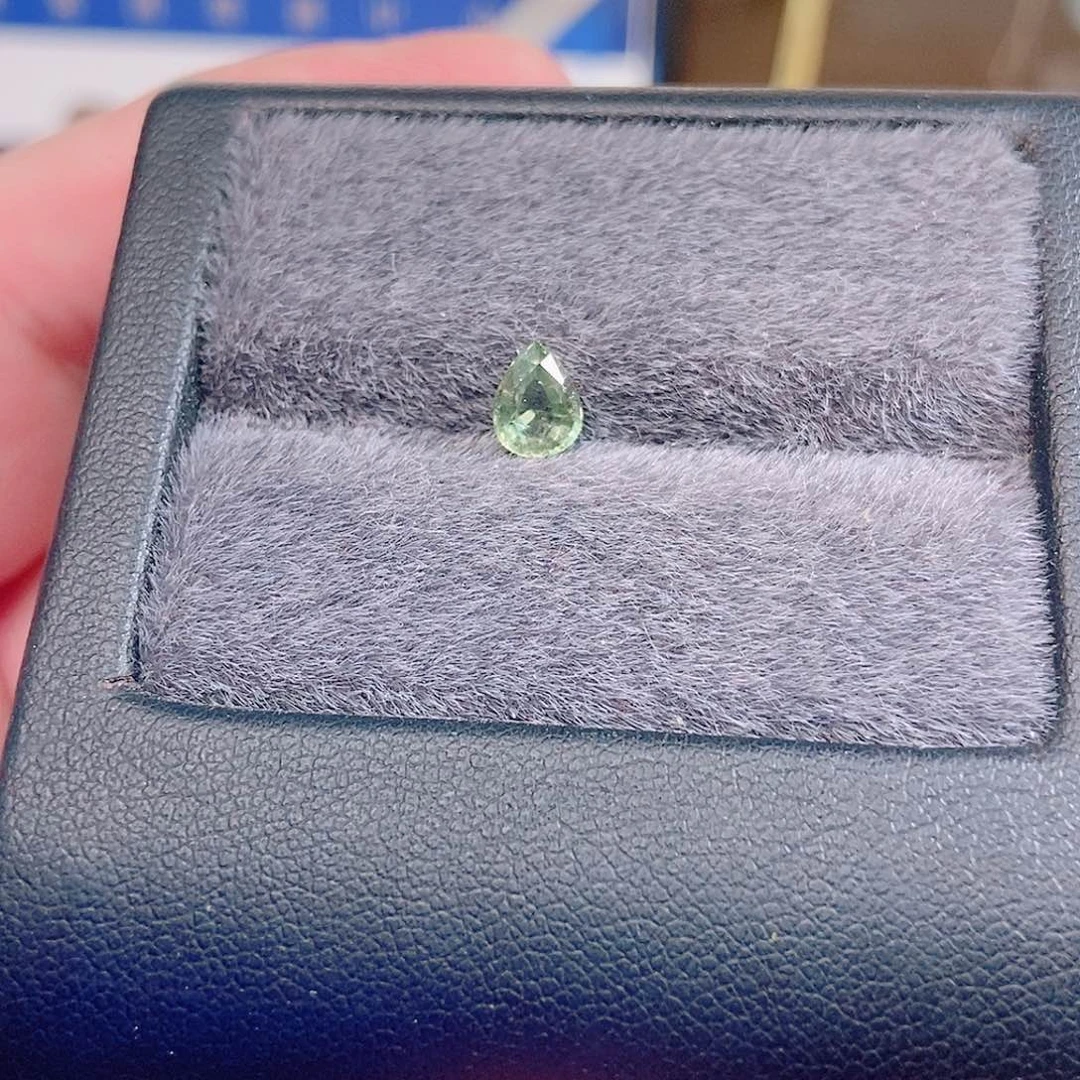 蓝宝石裸石0.66/299