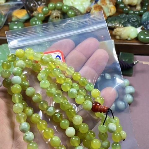 合金蛇纹石玉颈饰