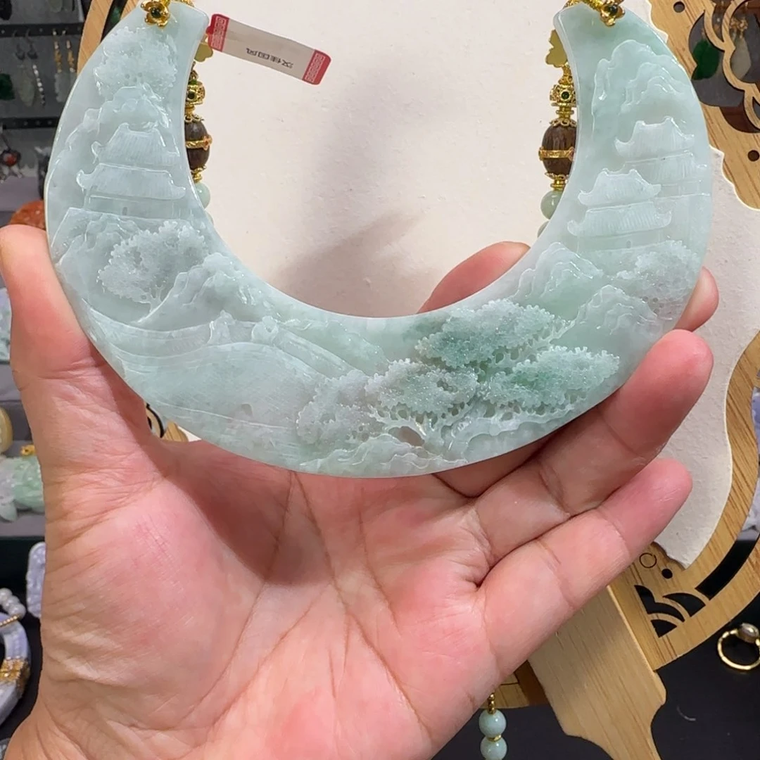 翡翠颈饰未镶嵌仿古