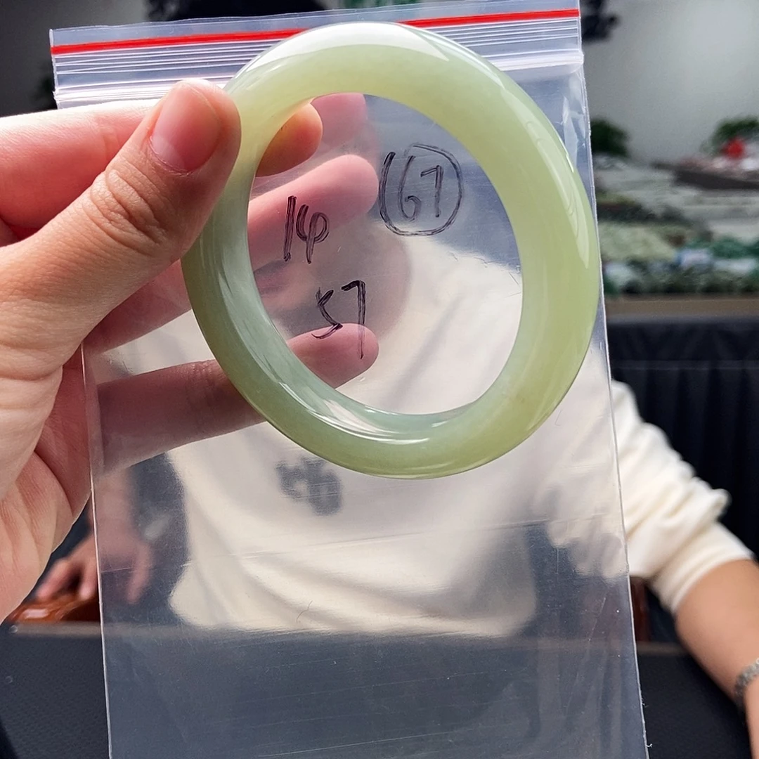 和田玉未镶嵌手镯颜色多样性发拍一发一