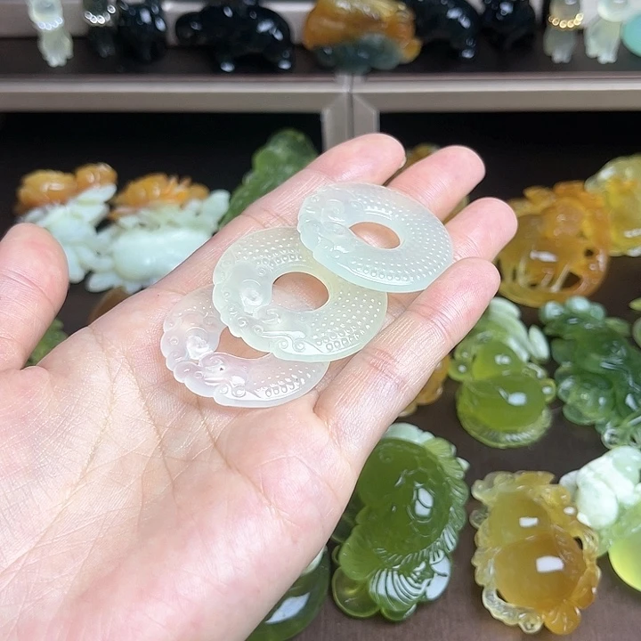 蛇纹石玉颈饰未镶嵌7*～