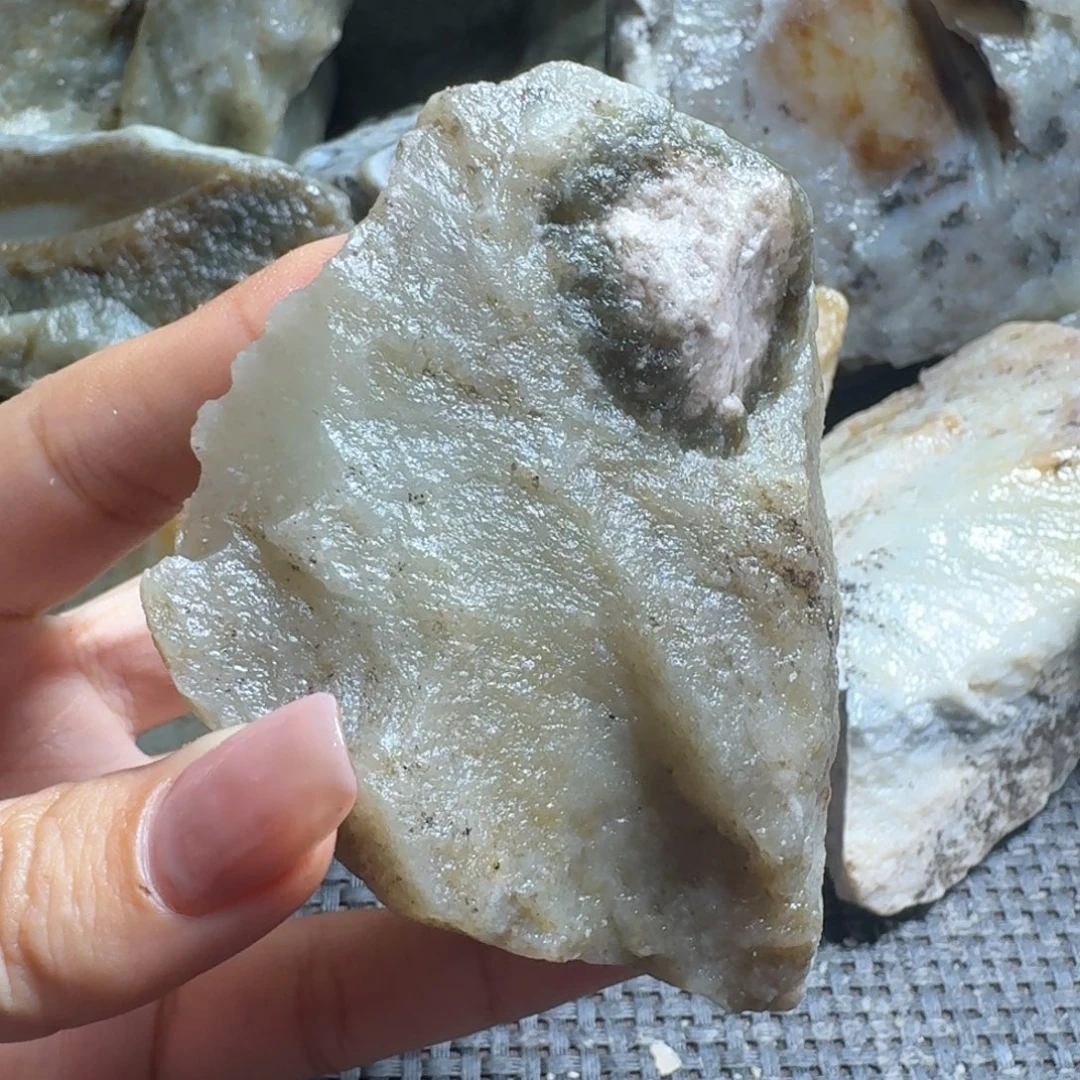 和田玉（糖玉）未镶嵌颈饰