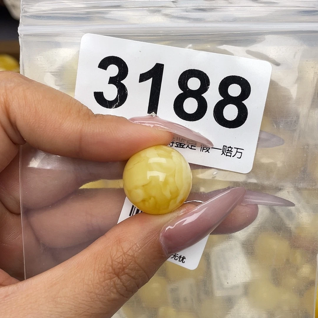 诗***风蜜蜡未镶嵌珠宝奇石18皮色