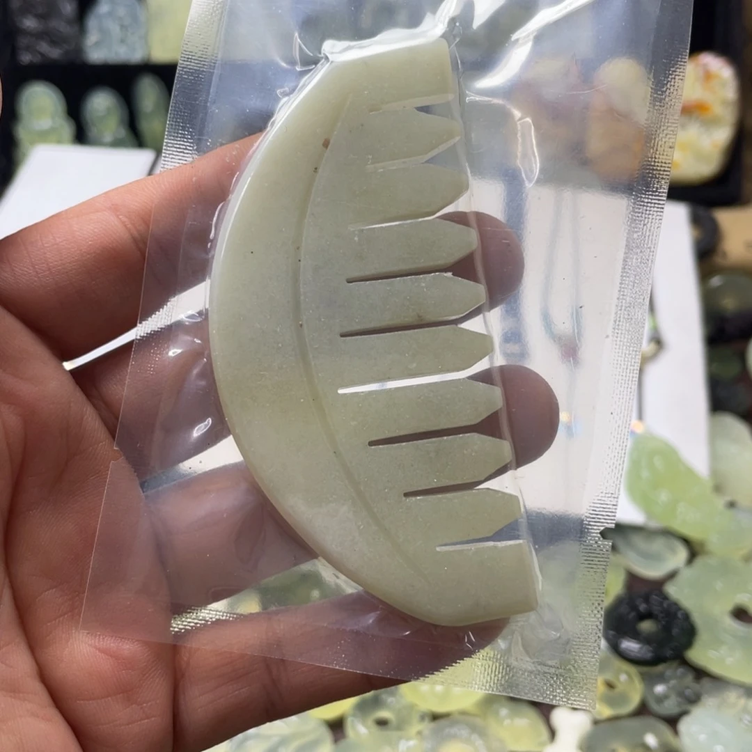 蛇纹石玉颈饰未镶嵌䂖****罖