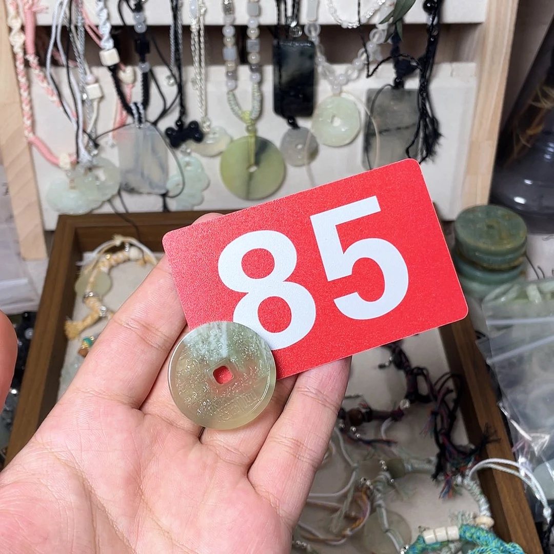 蛇纹石玉颈饰合金思*