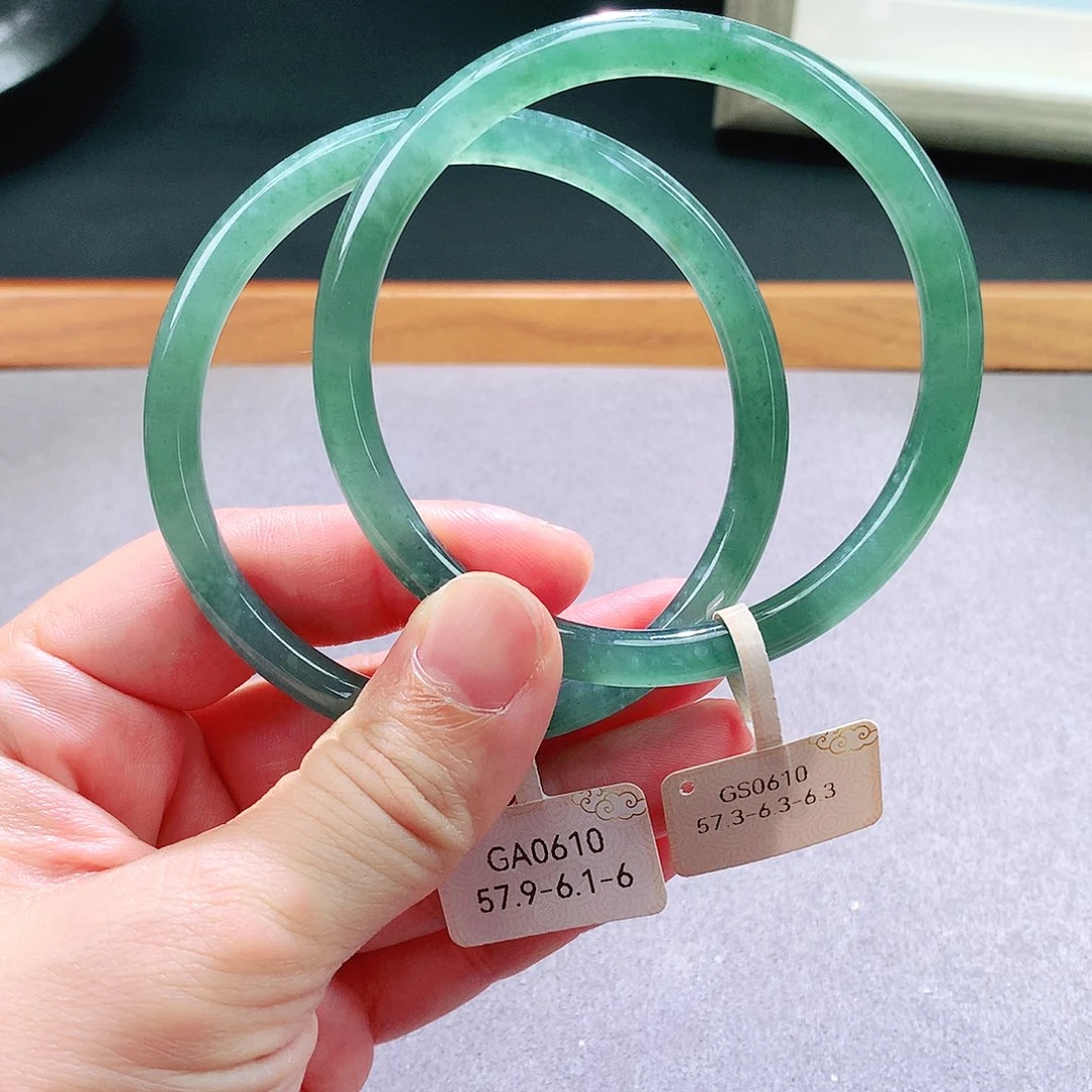 翡翠未镶嵌手镯天然翡翠手镯a货