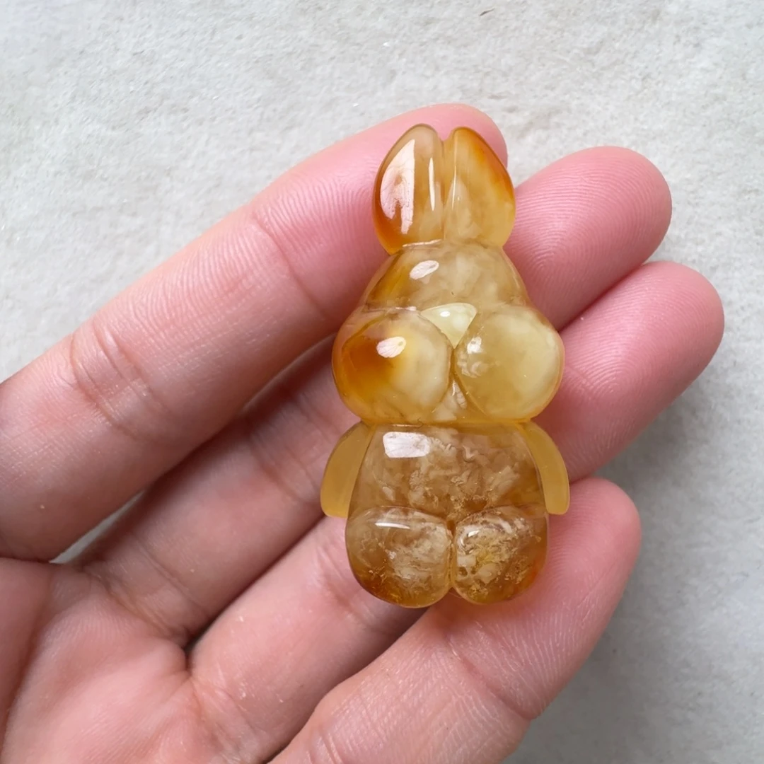 蜜蜡未镶嵌珠宝奇石超过七天不退不换，有瑕疵