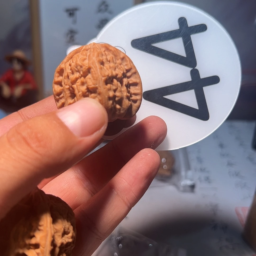 D***y文玩核桃，白色44号