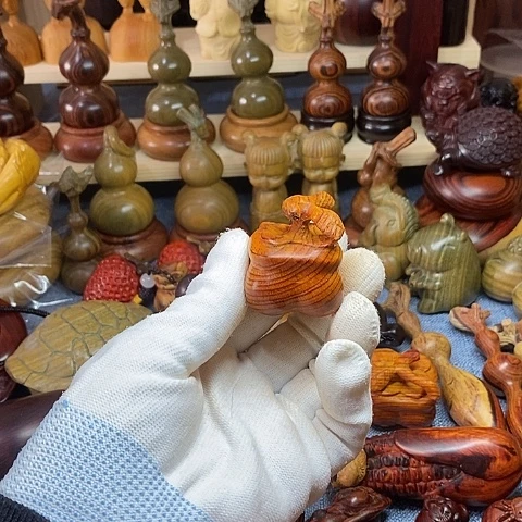 ?****説微凹黄檀柿子手把