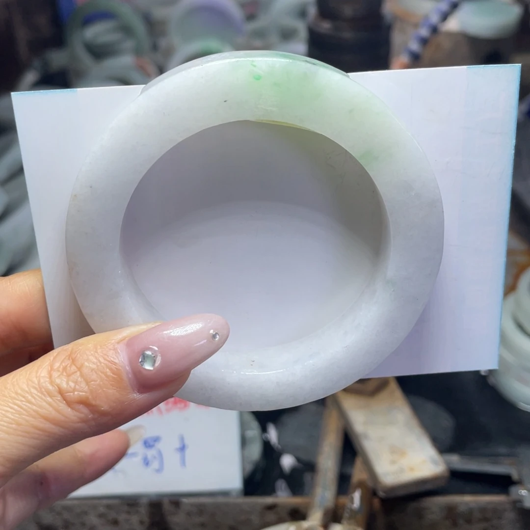 未镶嵌定制翡翠多样性