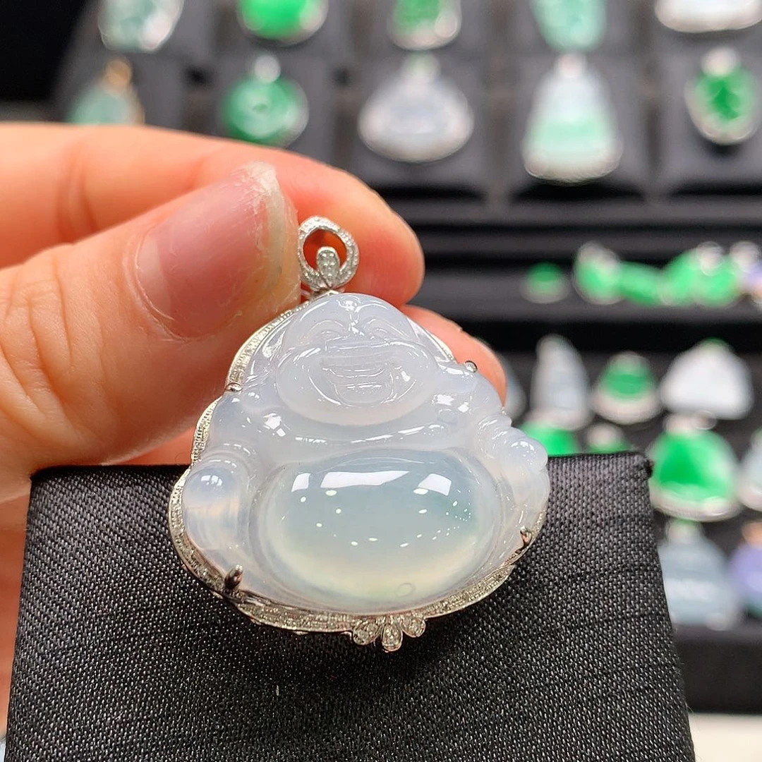 翡翠18K金镶嵌颈饰佛公