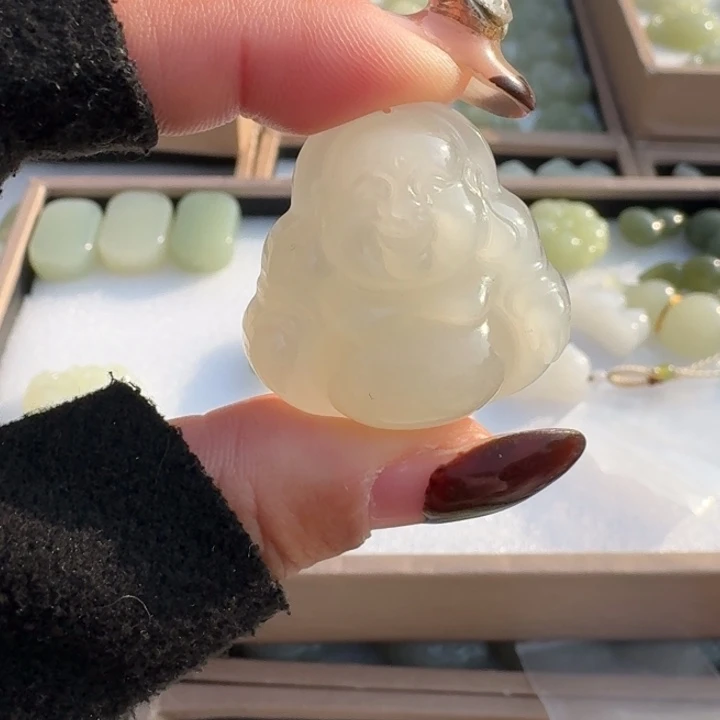 和田玉未镶嵌颈饰菲30