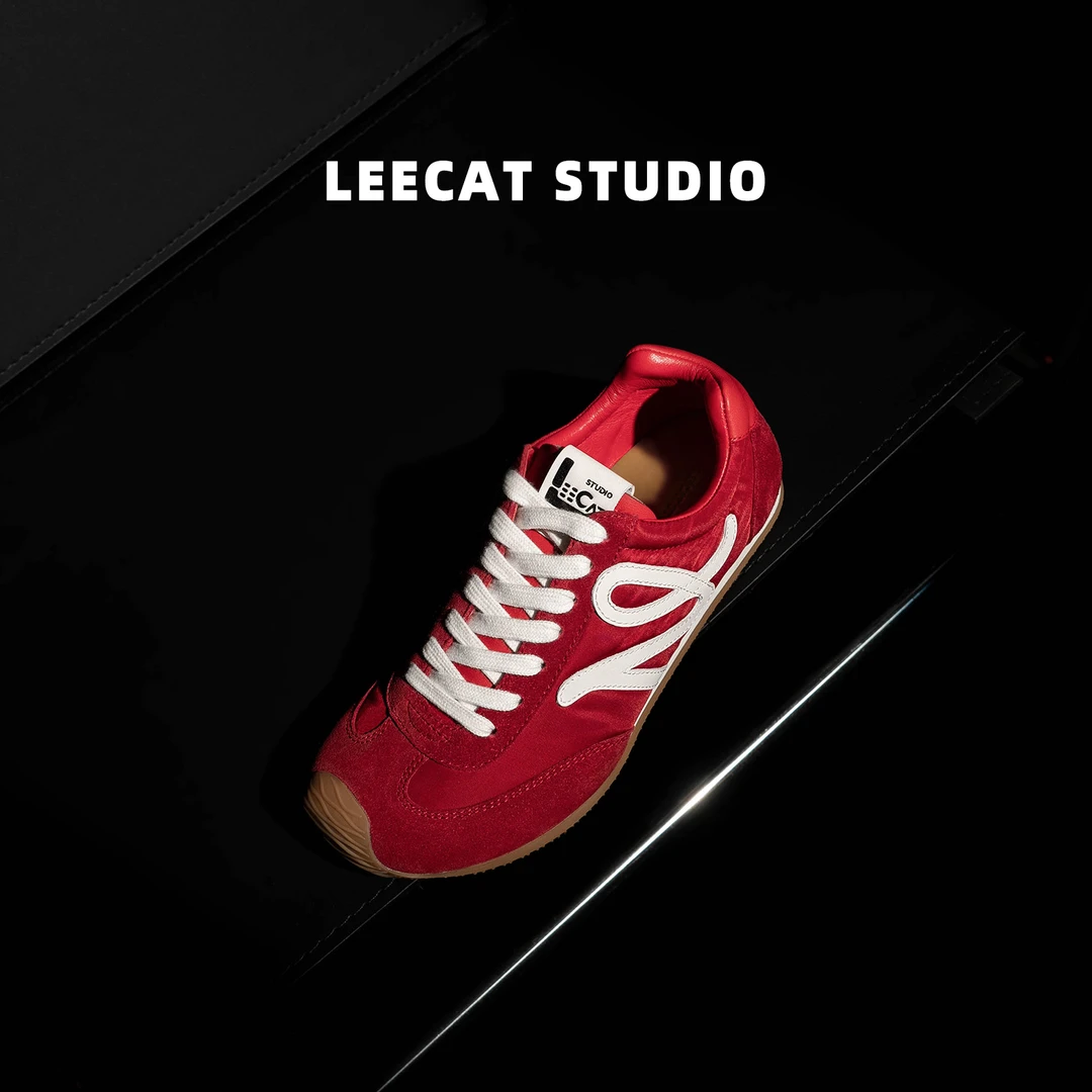 LeeCat Studio2025年新款轻奢运动休闲鞋百搭内增高红色阿甘鞋